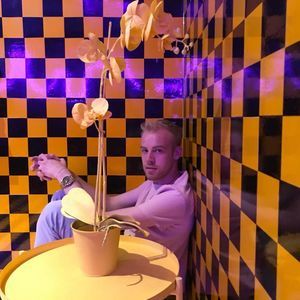 Meet your Posher, Ethan